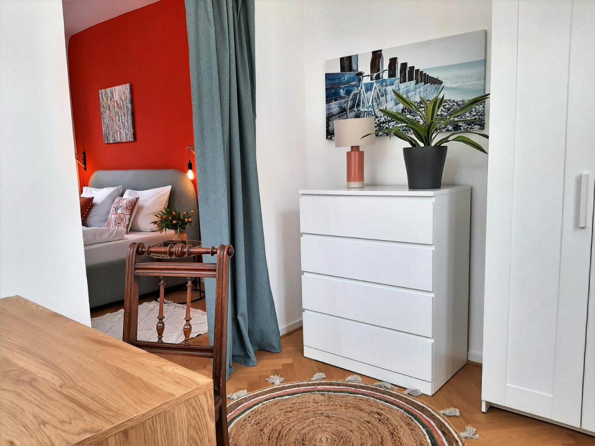 Apartment 4-6 Personen I 80Qm I Altstadt I Dachterasse I Parkplatz Straubing Bagian luar foto