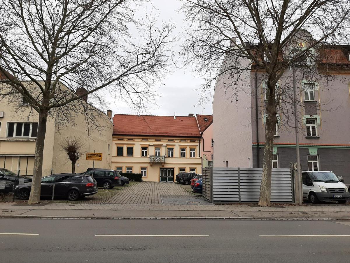 Apartment 4-6 Personen I 80Qm I Altstadt I Dachterasse I Parkplatz Straubing Bagian luar foto