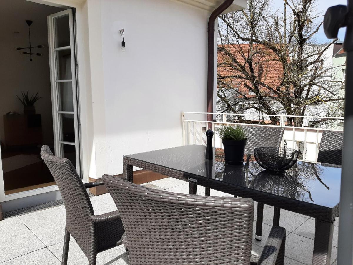 Apartment 4-6 Personen I 80Qm I Altstadt I Dachterasse I Parkplatz Straubing Bagian luar foto